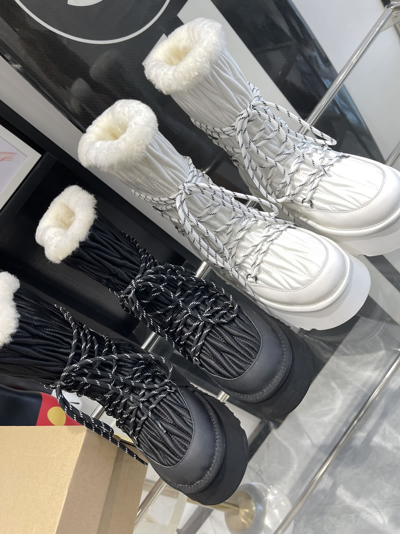 New Martin Unique warm design Stretch fabric embroidery UGG Replica  Martin boots